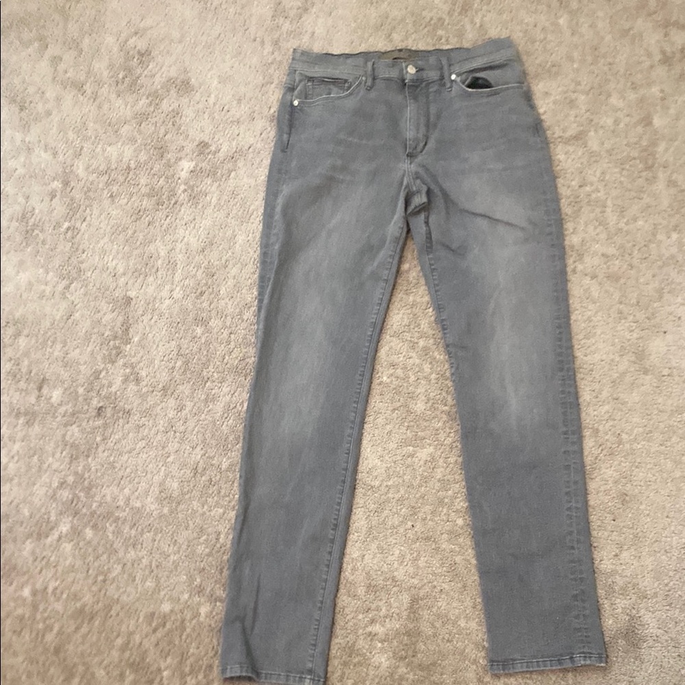Gray Straight-Leg Jeans with Light Stitching